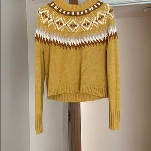 AMERICAN EAGLE YELLOW SWEATER